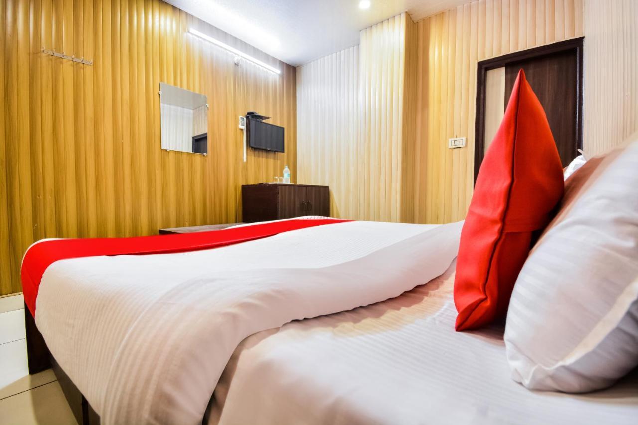 Oyo 46152 Hotel Neelam Karnal Ngoại thất bức ảnh