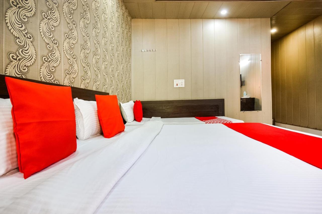 Oyo 46152 Hotel Neelam Karnal Ngoại thất bức ảnh